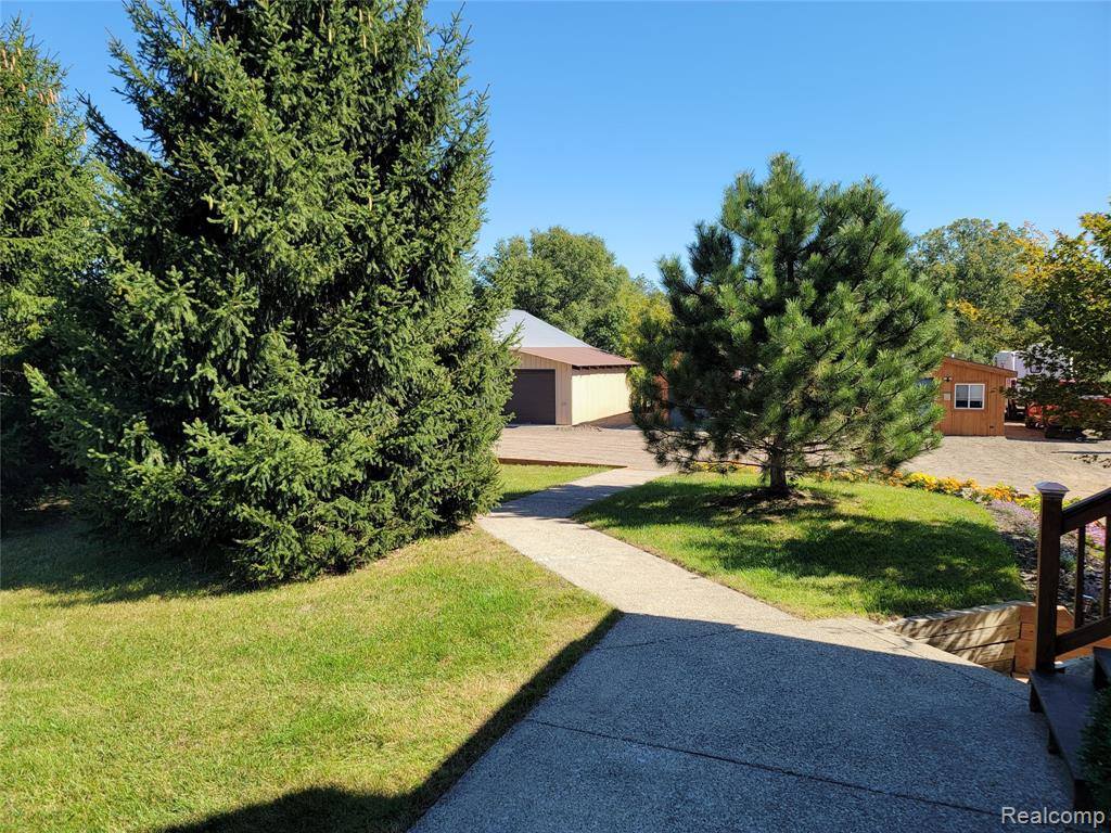 1640 Gannon Road, Cohoctah Township, MI 48855