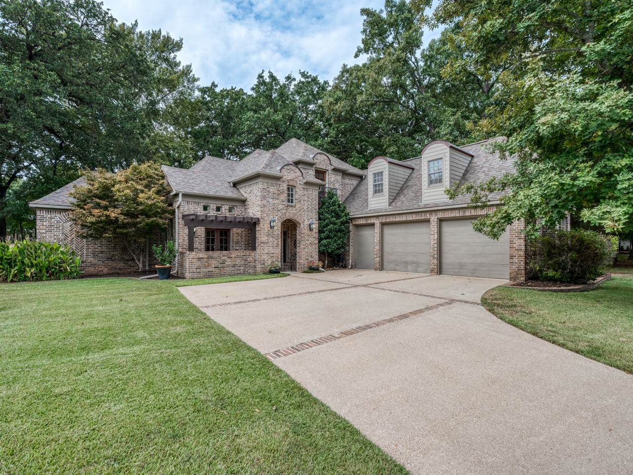 194 Dogwood Lakes Circle, Bullard, TX 75757