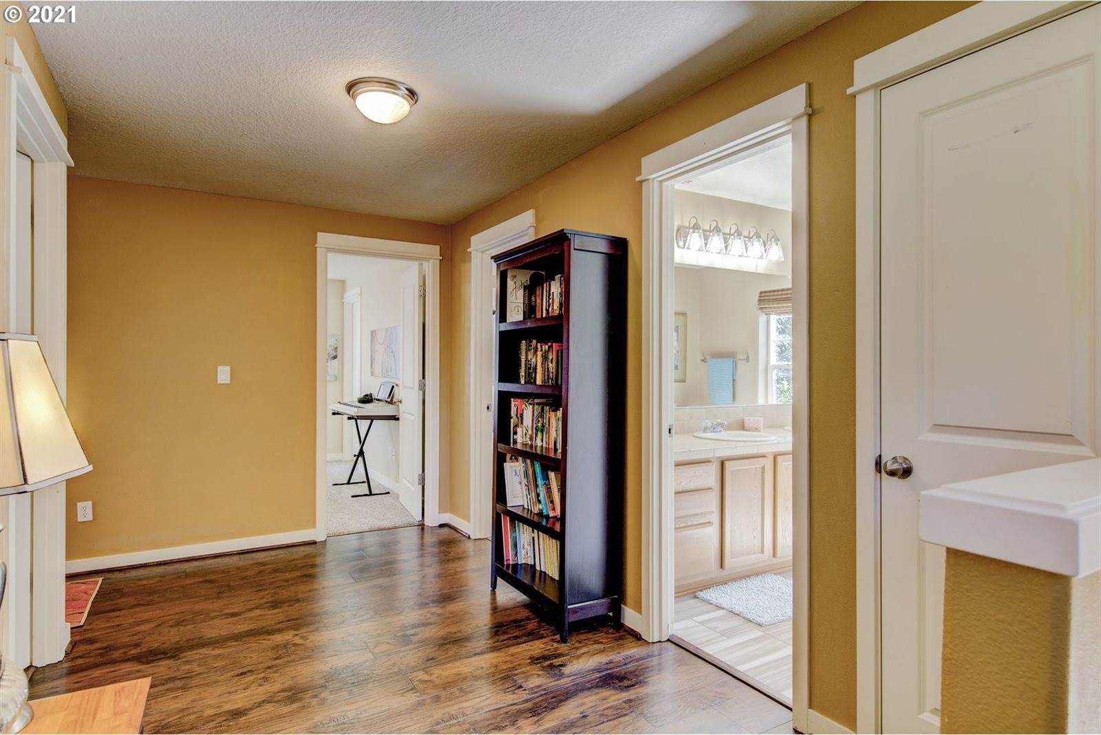 38825 Haskins St, Sandy, OR 97055