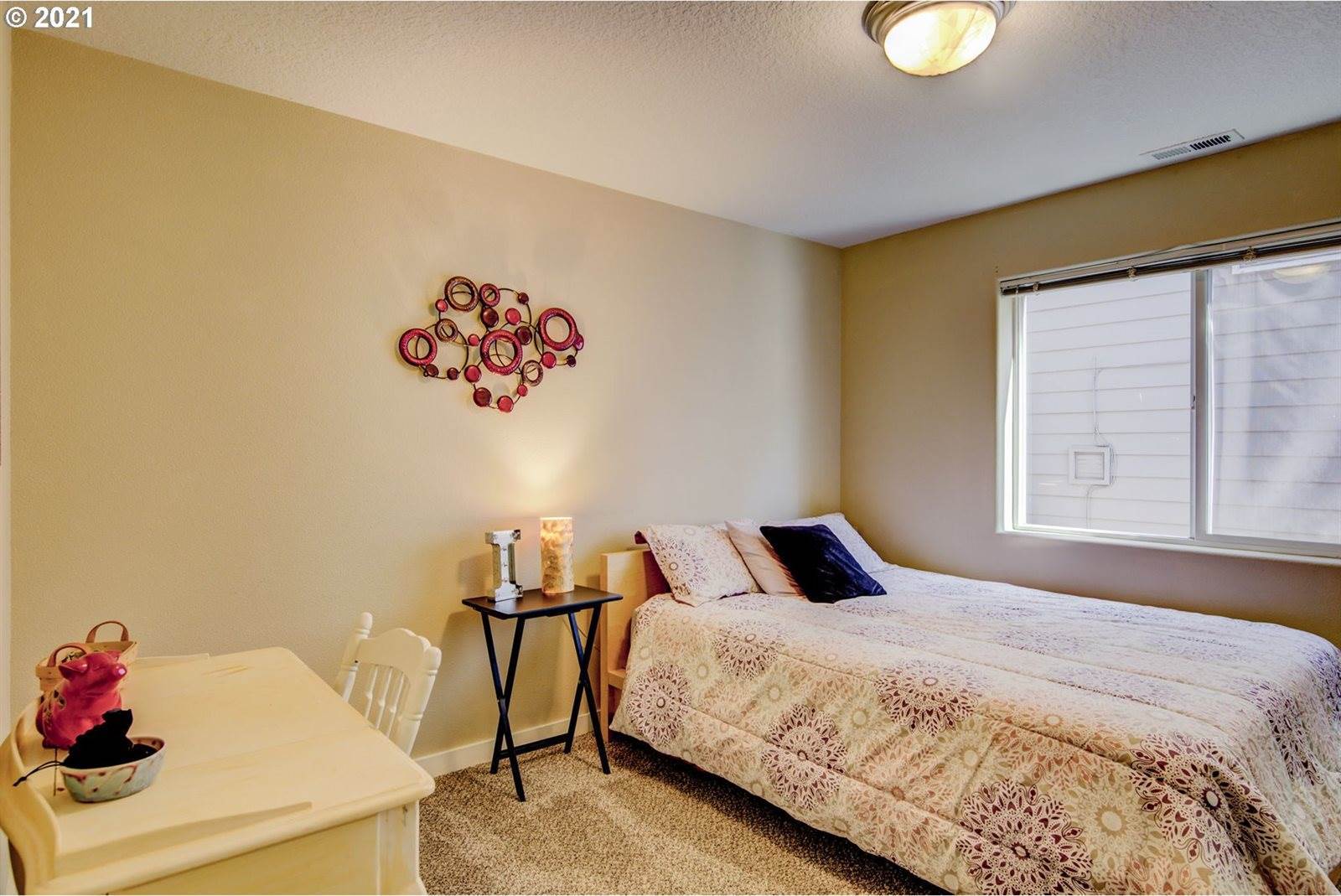 38825 Haskins St, Sandy, OR 97055