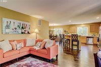 38825 Haskins St, Sandy, OR 97055