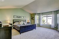 38825 Haskins St, Sandy, OR 97055