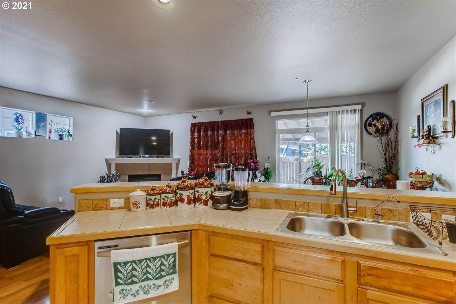 457 North 7TH Ave, Cornelius, OR 97113