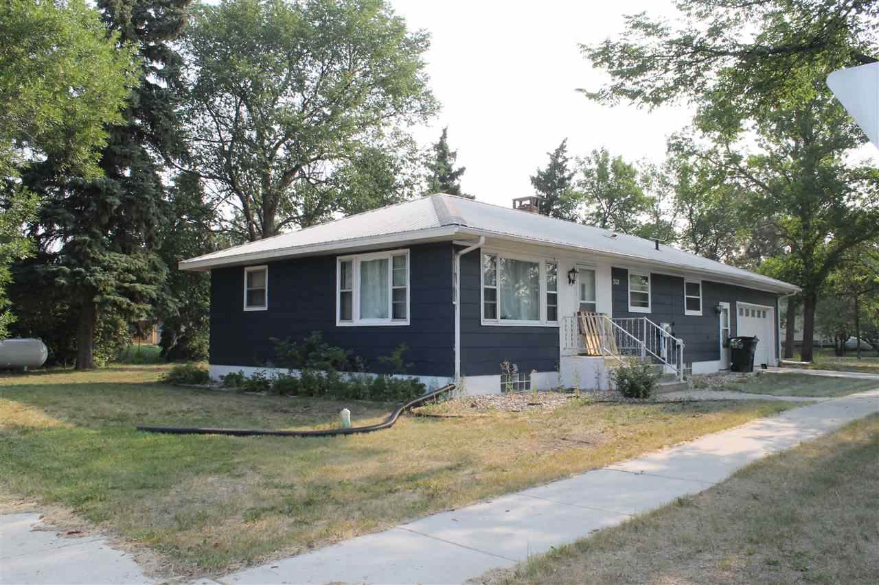 212 NW 2nd Ave, Parshall, ND 58770