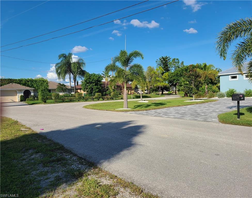 1302 SW 5th Avenue, Cape Coral, FL 33991