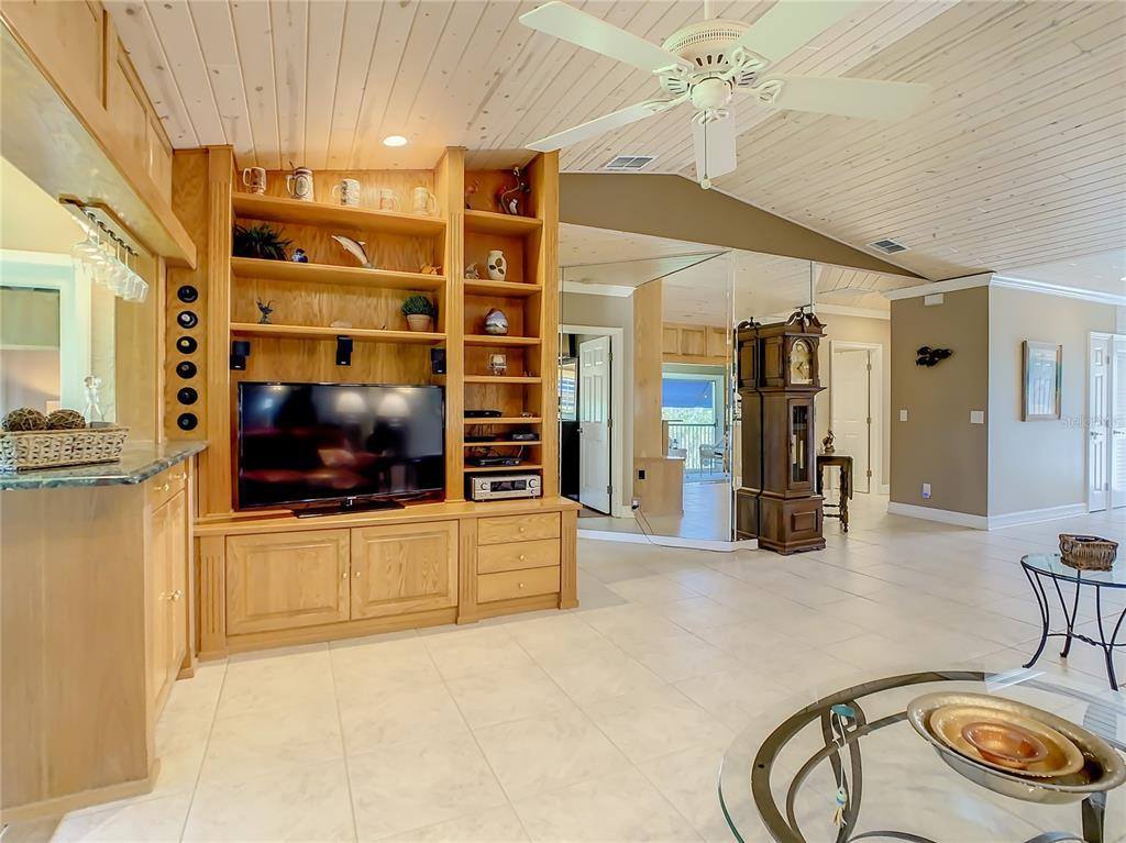 11535 Shipwatch Way, Largo, FL 33774