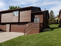 407 E Brandon Drive, Bismarck, ND 58503