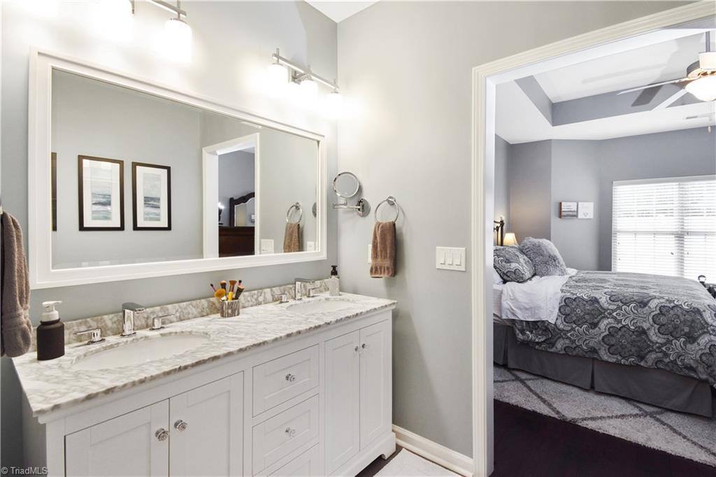 19 Saint Christopher Square, Greensboro, NC 27410