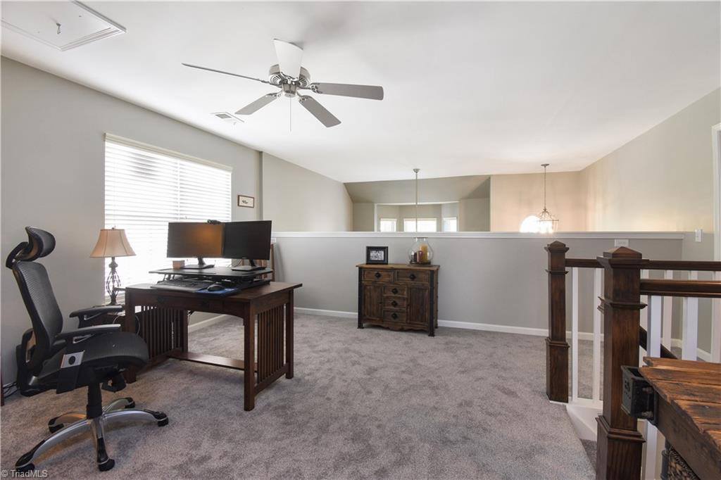 19 Saint Christopher Square, Greensboro, NC 27410