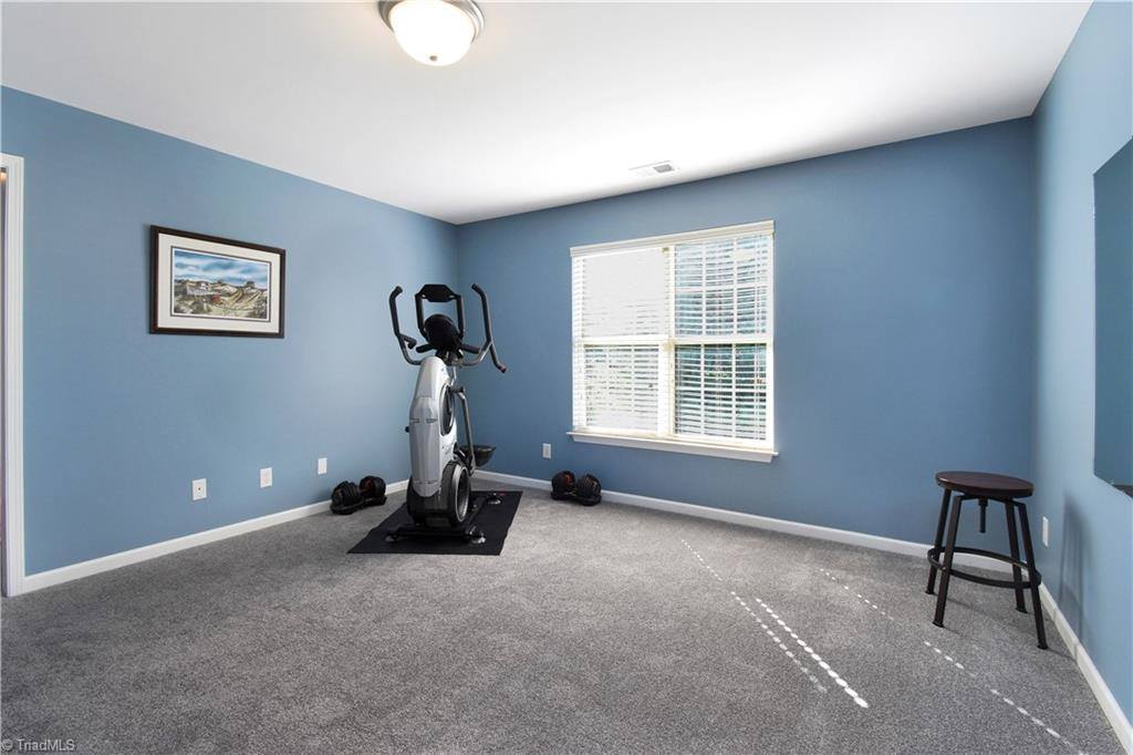 19 Saint Christopher Square, Greensboro, NC 27410