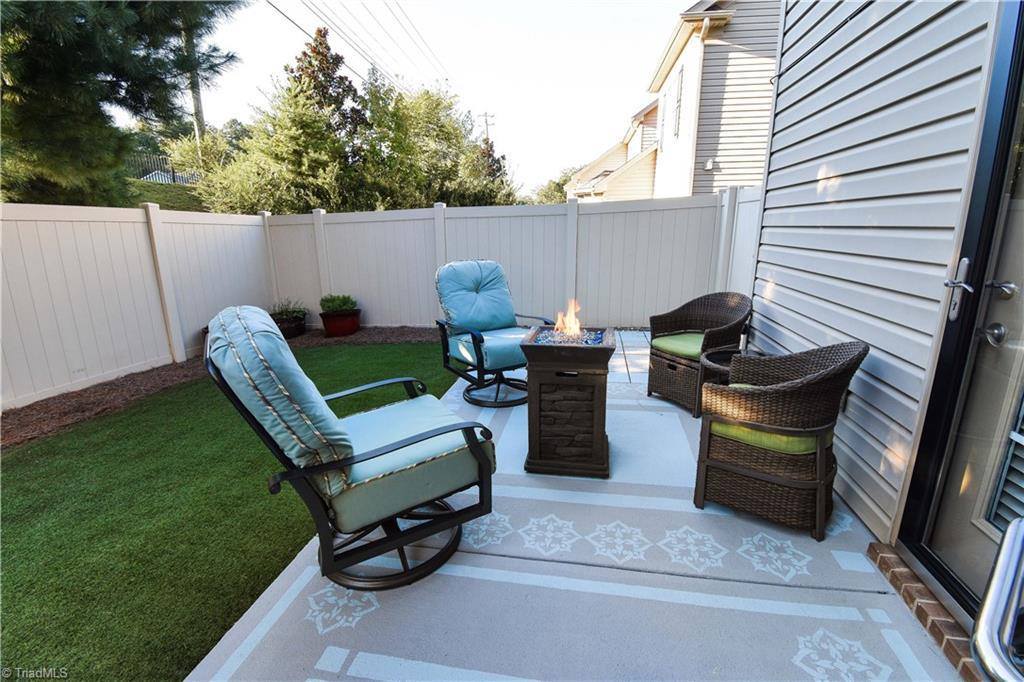 19 Saint Christopher Square, Greensboro, NC 27410