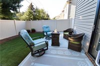 19 Saint Christopher Square, Greensboro, NC 27410