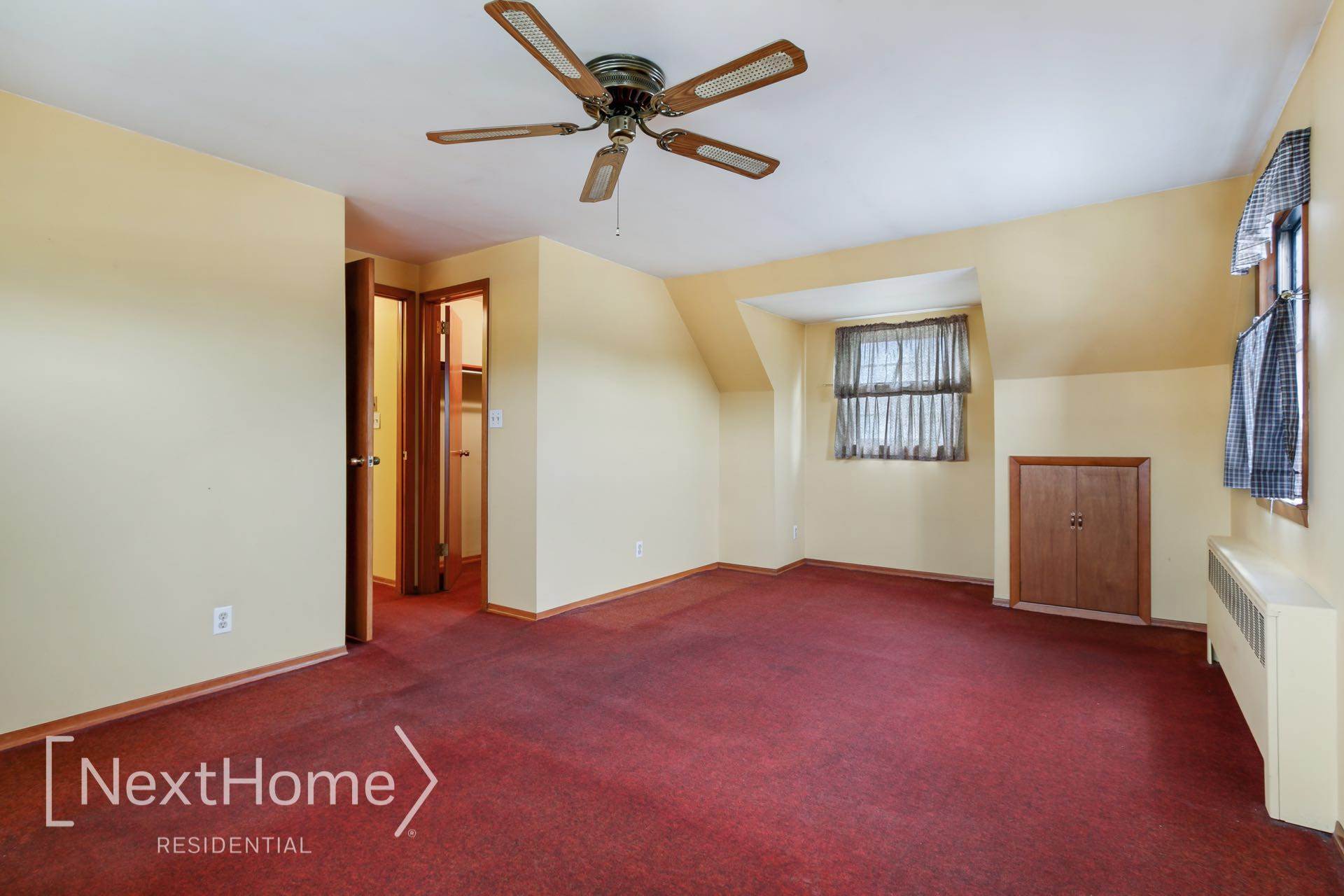 8 Lee Avenue, Albertson, NY 11507