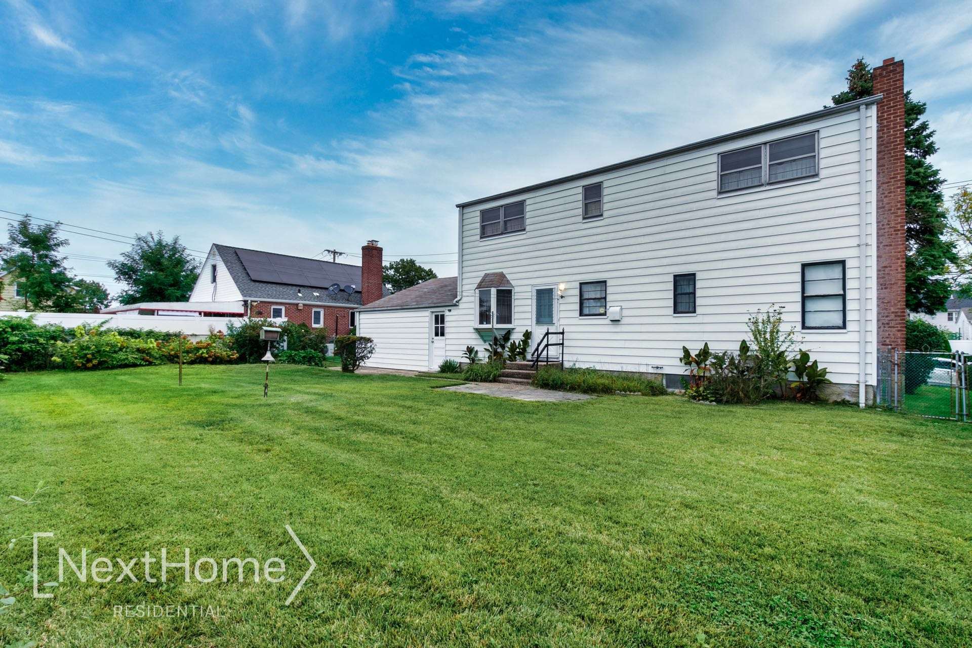 8 Lee Avenue, Albertson, NY 11507