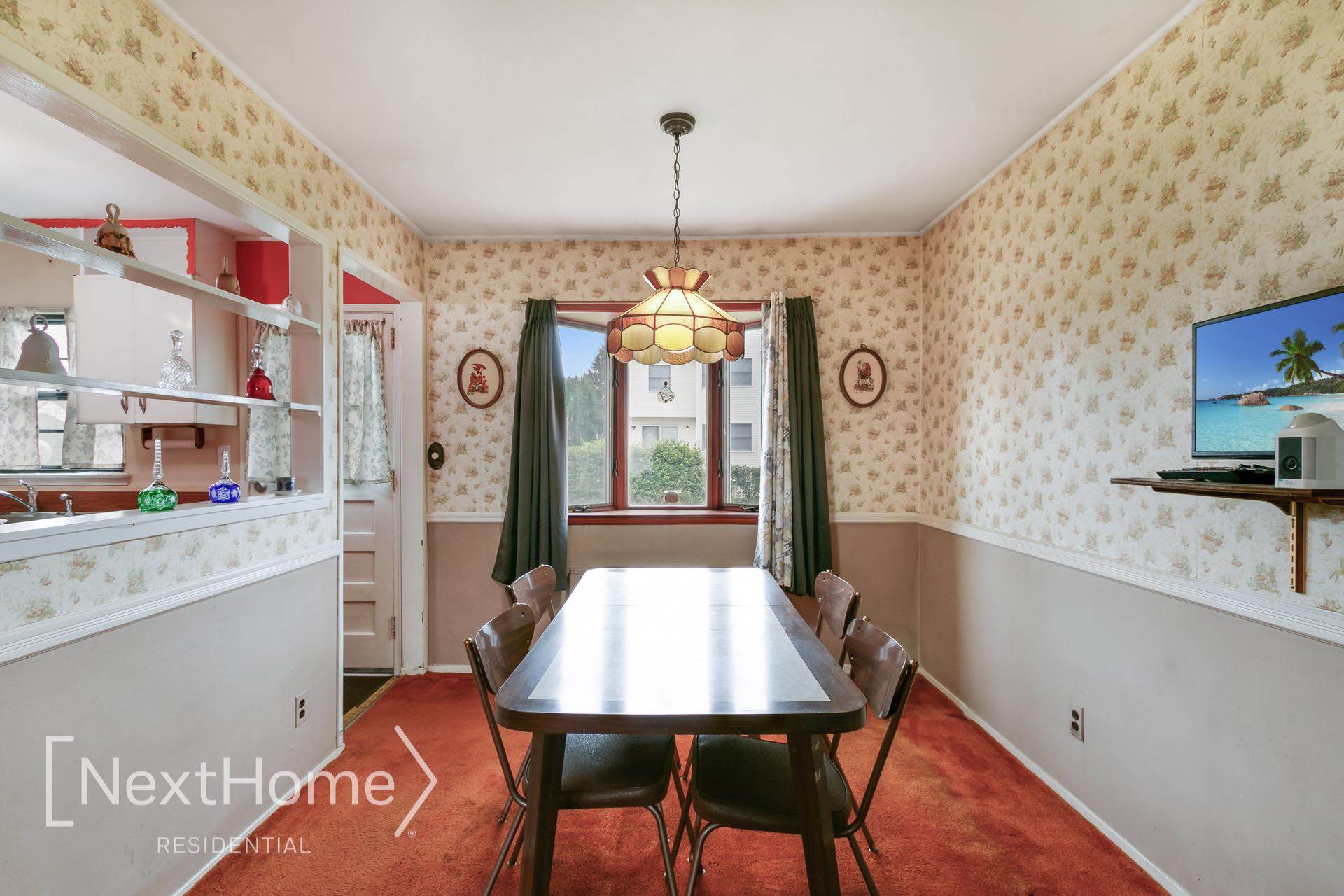 8 Lee Avenue, Albertson, NY 11507