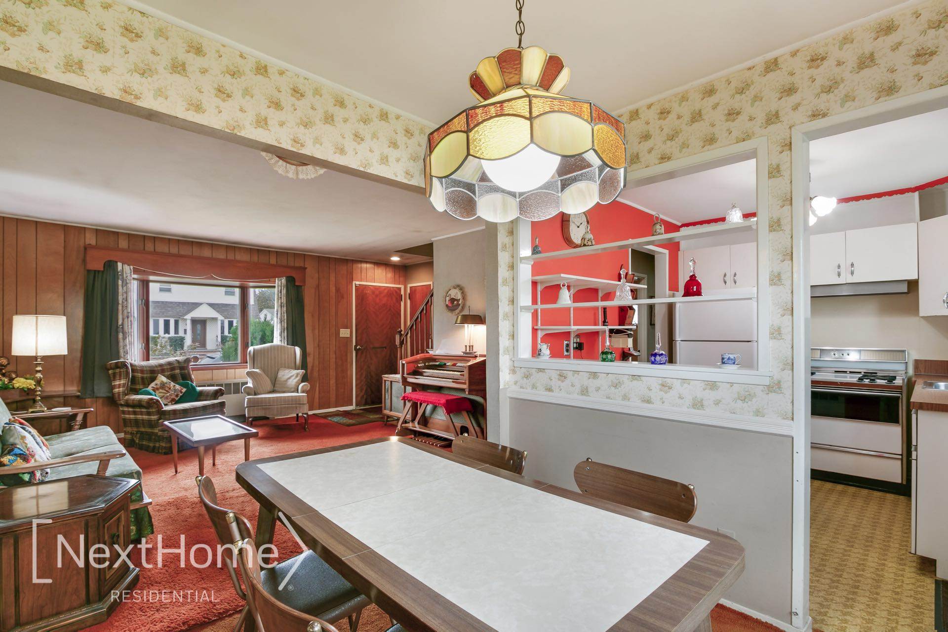 8 Lee Avenue, Albertson, NY 11507