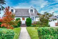 8 Lee Avenue, Albertson, NY 11507