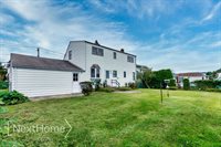 8 Lee Avenue, Albertson, NY 11507