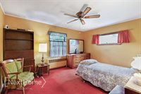 8 Lee Avenue, Albertson, NY 11507