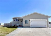 1998 3rd Avenue East, Dickinson, ND 58601