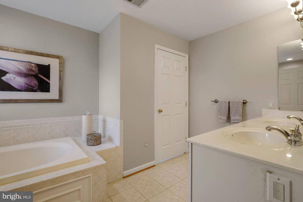 310 Tannery Drive, Gaithersburg, MD 20878