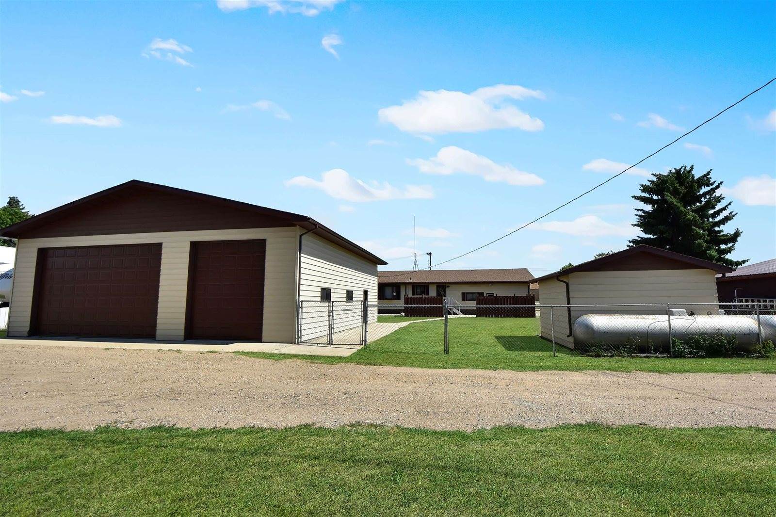 315 7th Ave NE, Kenmare, ND 58746