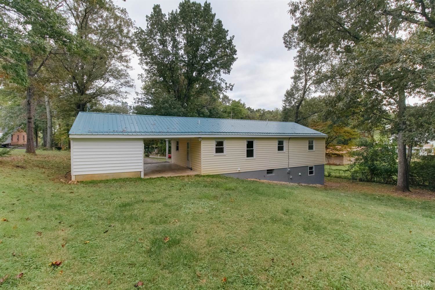 132 Dellwood Drive, Madison Heights, VA 24572