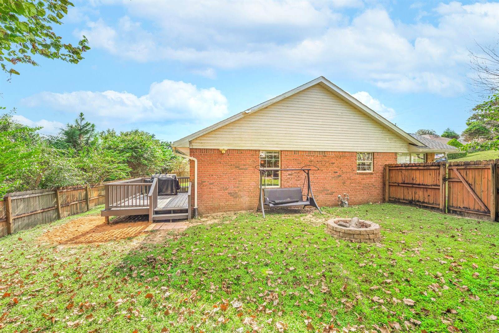 5199 Whitehurst Lane, Crestview, FL 32536