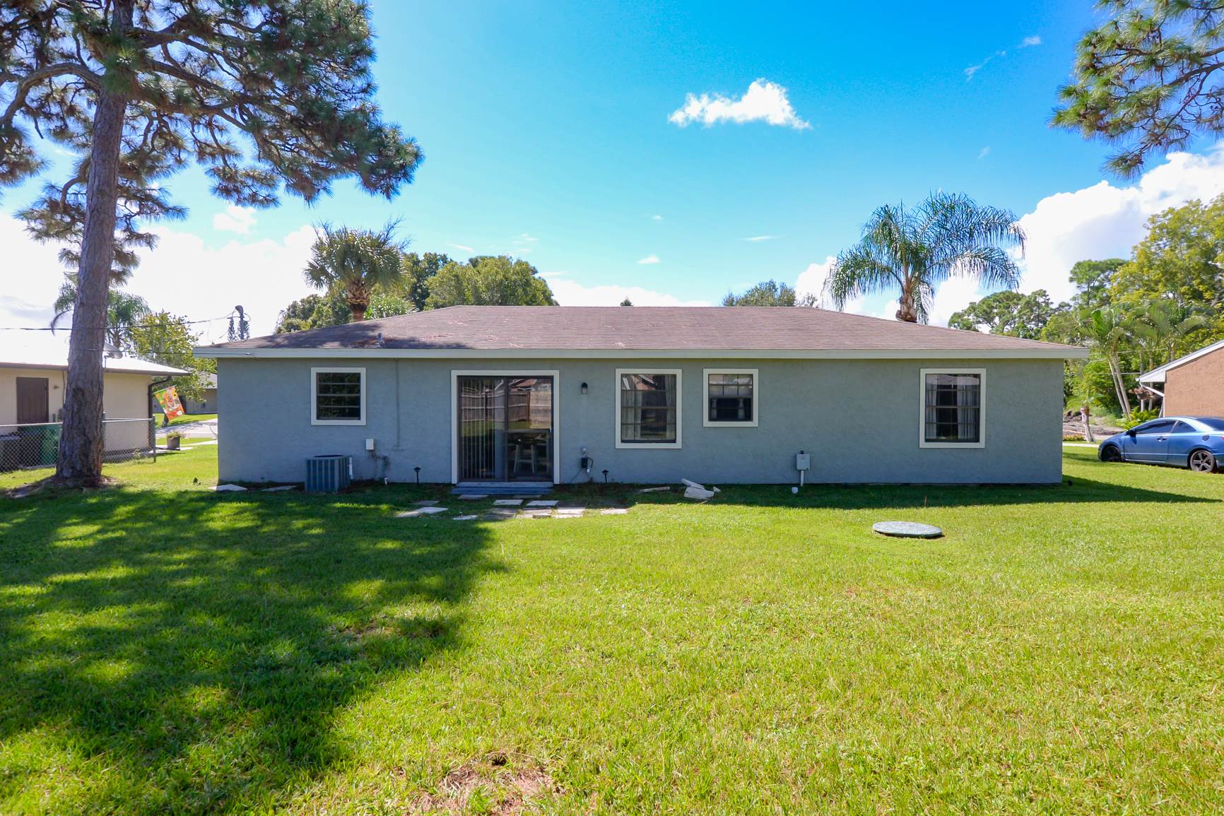 2737 SE Howell Ave, Port Saint Lucie, FL 34952
