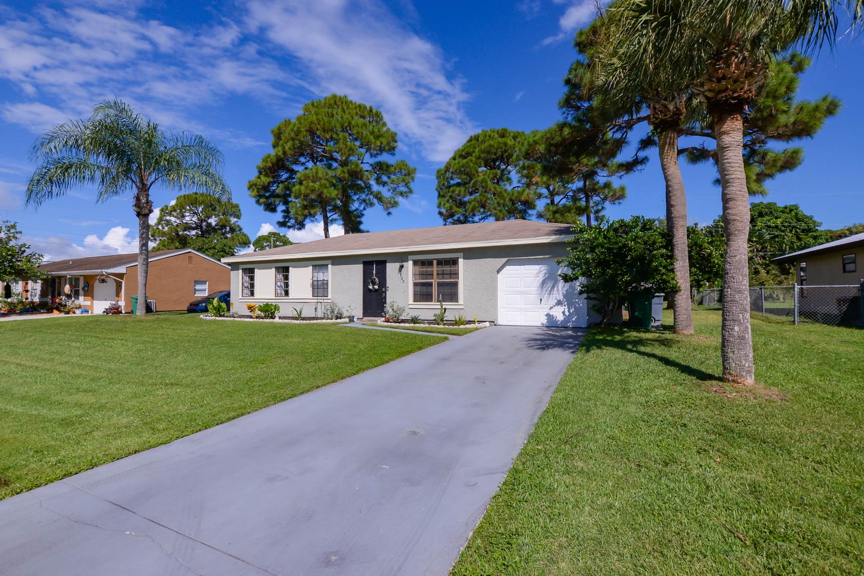 2737 SE Howell Ave, Port Saint Lucie, FL 34952
