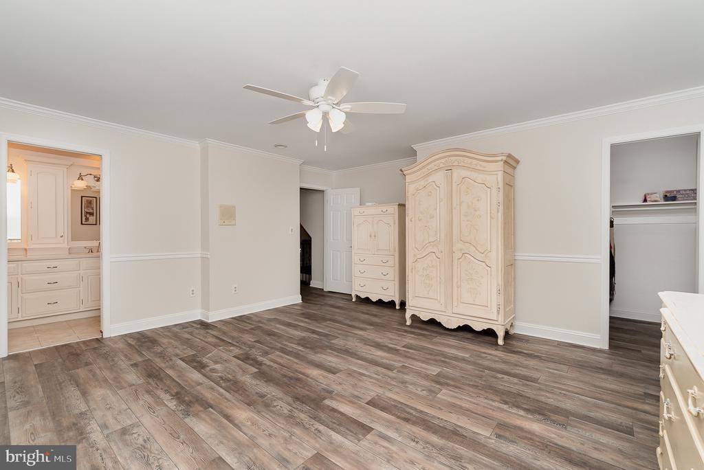 306 West Elmwood Avenue, Mechanicsburg, PA 17055