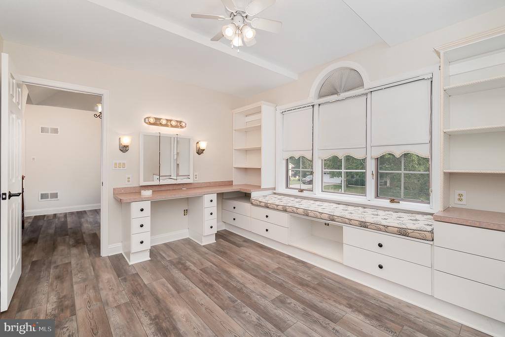 306 West Elmwood Avenue, Mechanicsburg, PA 17055