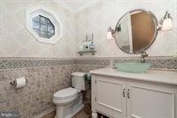 306 West Elmwood Avenue, Mechanicsburg, PA 17055