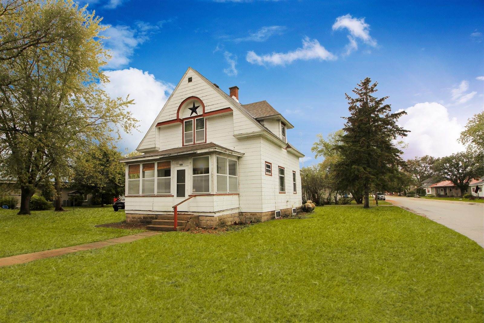 205 Clinton St, Blue River, WI 53518