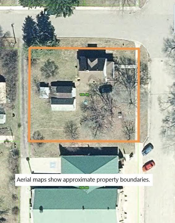 205 Clinton St, Blue River, WI 53518