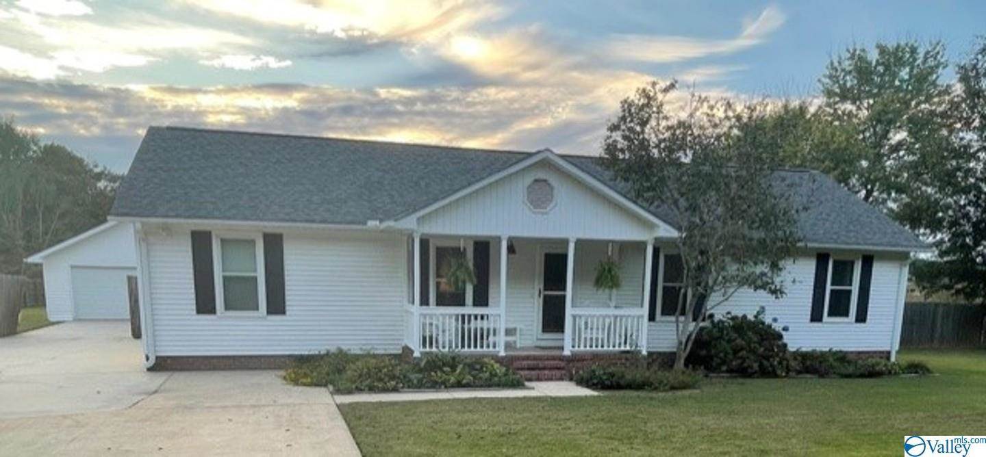 21095 Johnson Road, Athens, AL 35613
