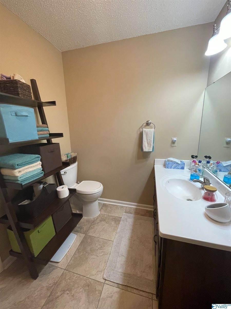 21095 Johnson Road, Athens, AL 35613