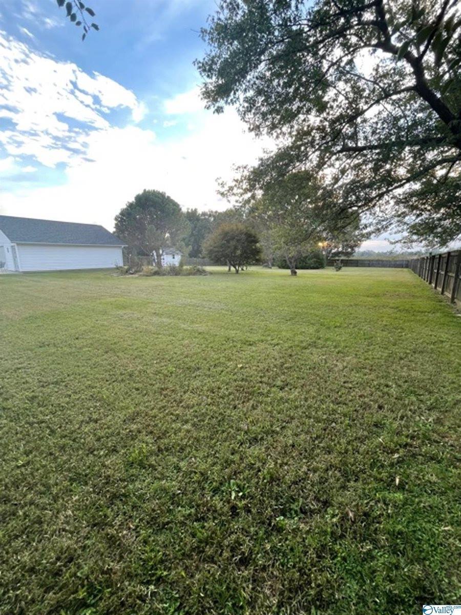 21095 Johnson Road, Athens, AL 35613