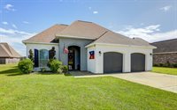 201 Marston House Dr., Youngsville, LA 70592
