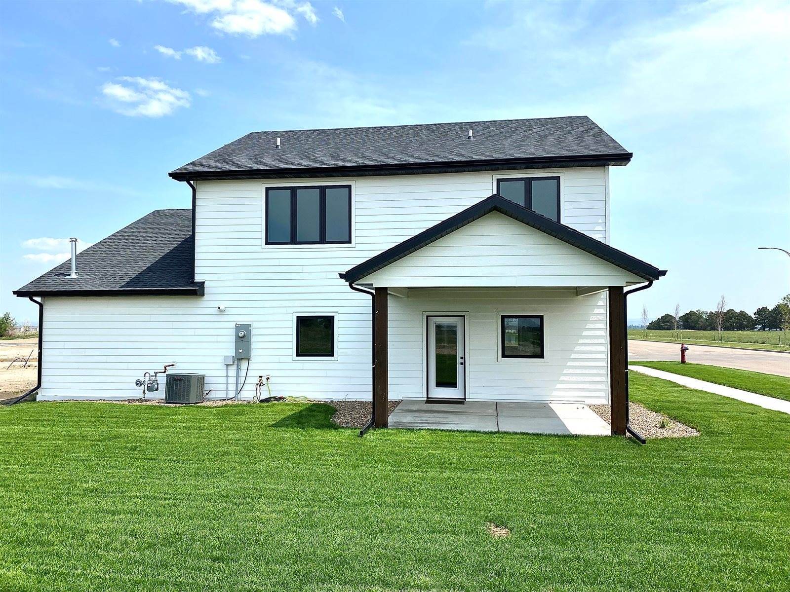 1801 36th Ave West, Williston, ND 58801