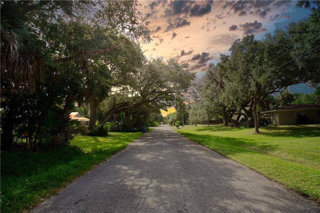 9430 Frangipani Drive, Vero Beach, FL 32963