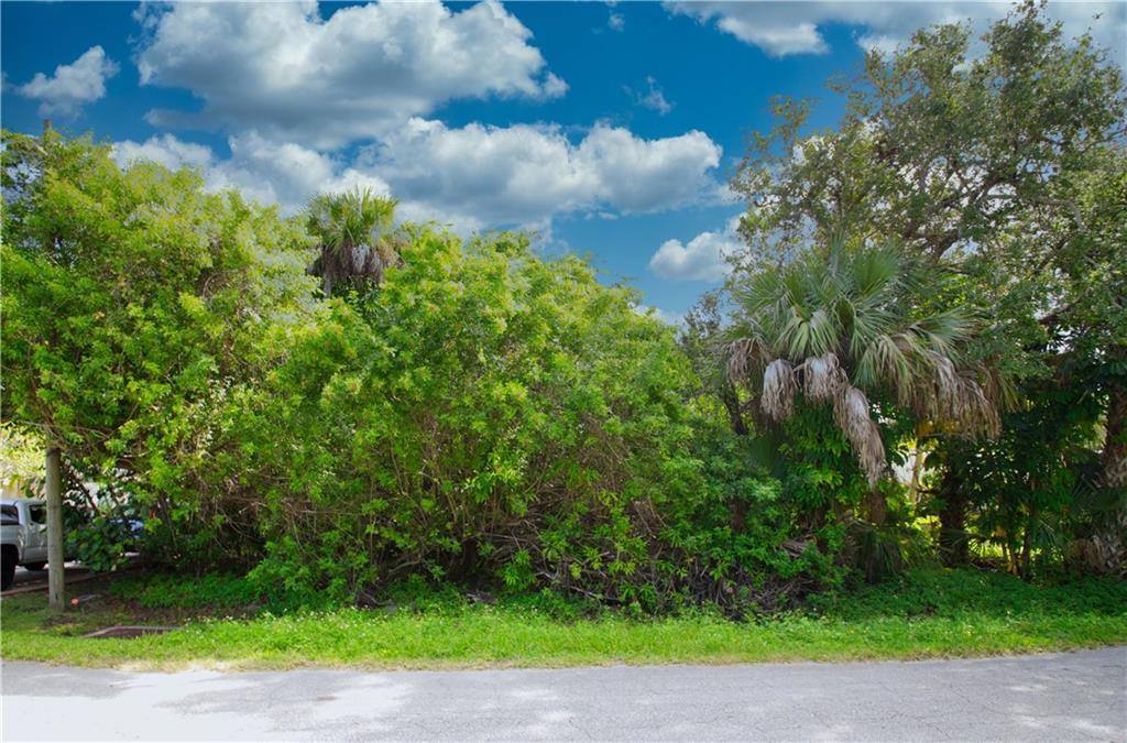 9430 Frangipani Drive, Vero Beach, FL 32963