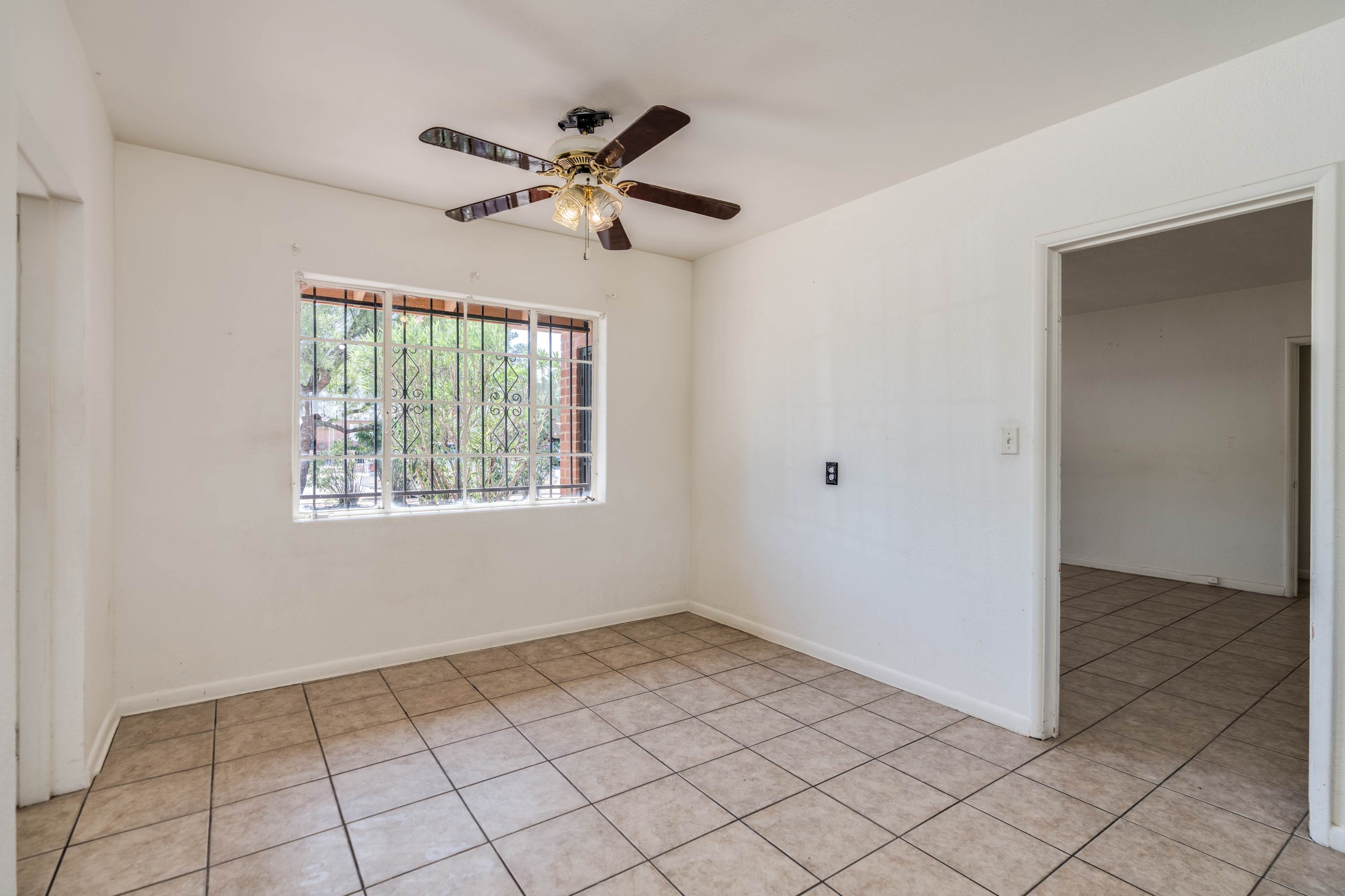 2715 E 23Rd Street, Tucson, AZ 85713