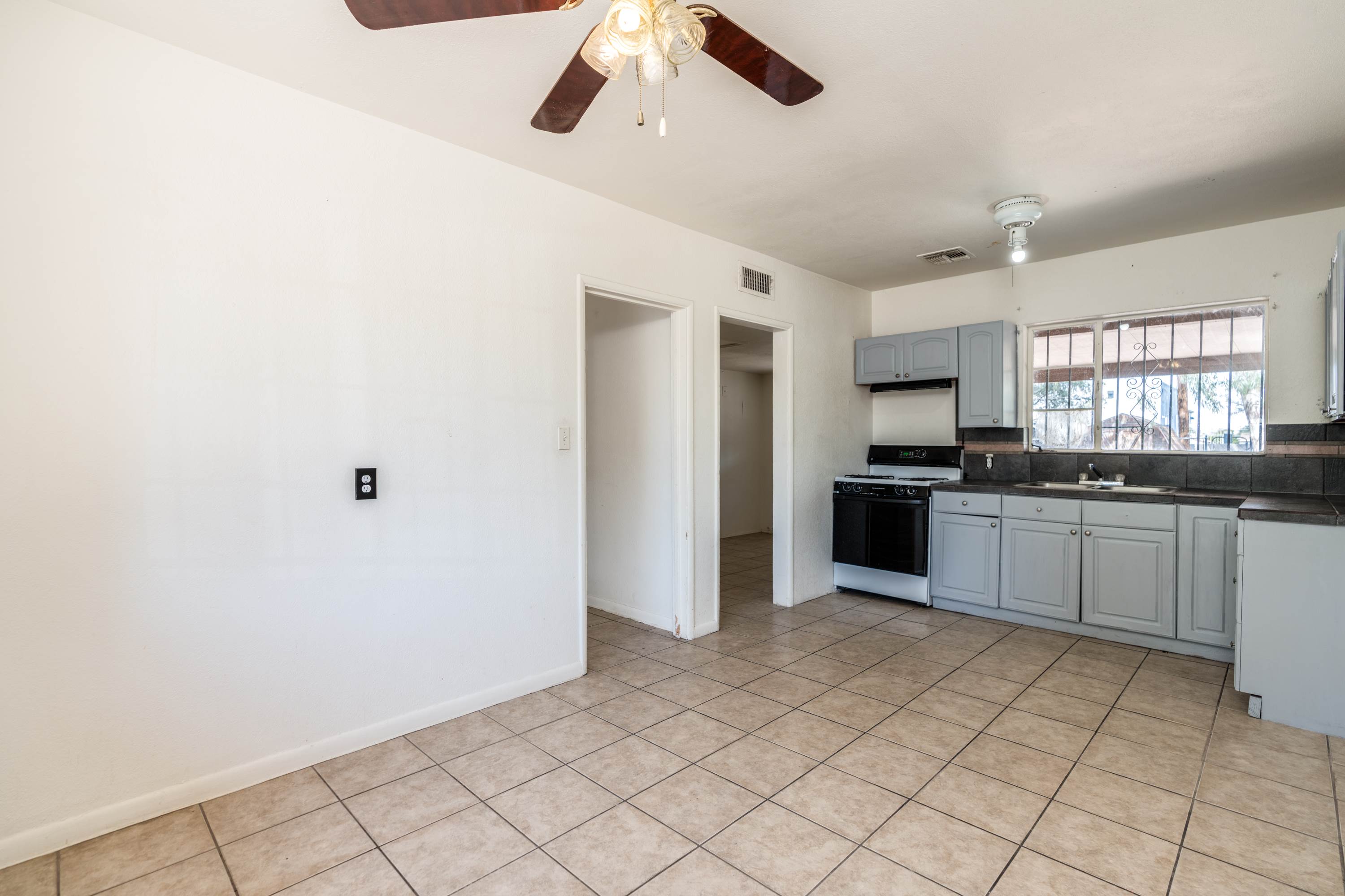 2715 E 23Rd Street, Tucson, AZ 85713