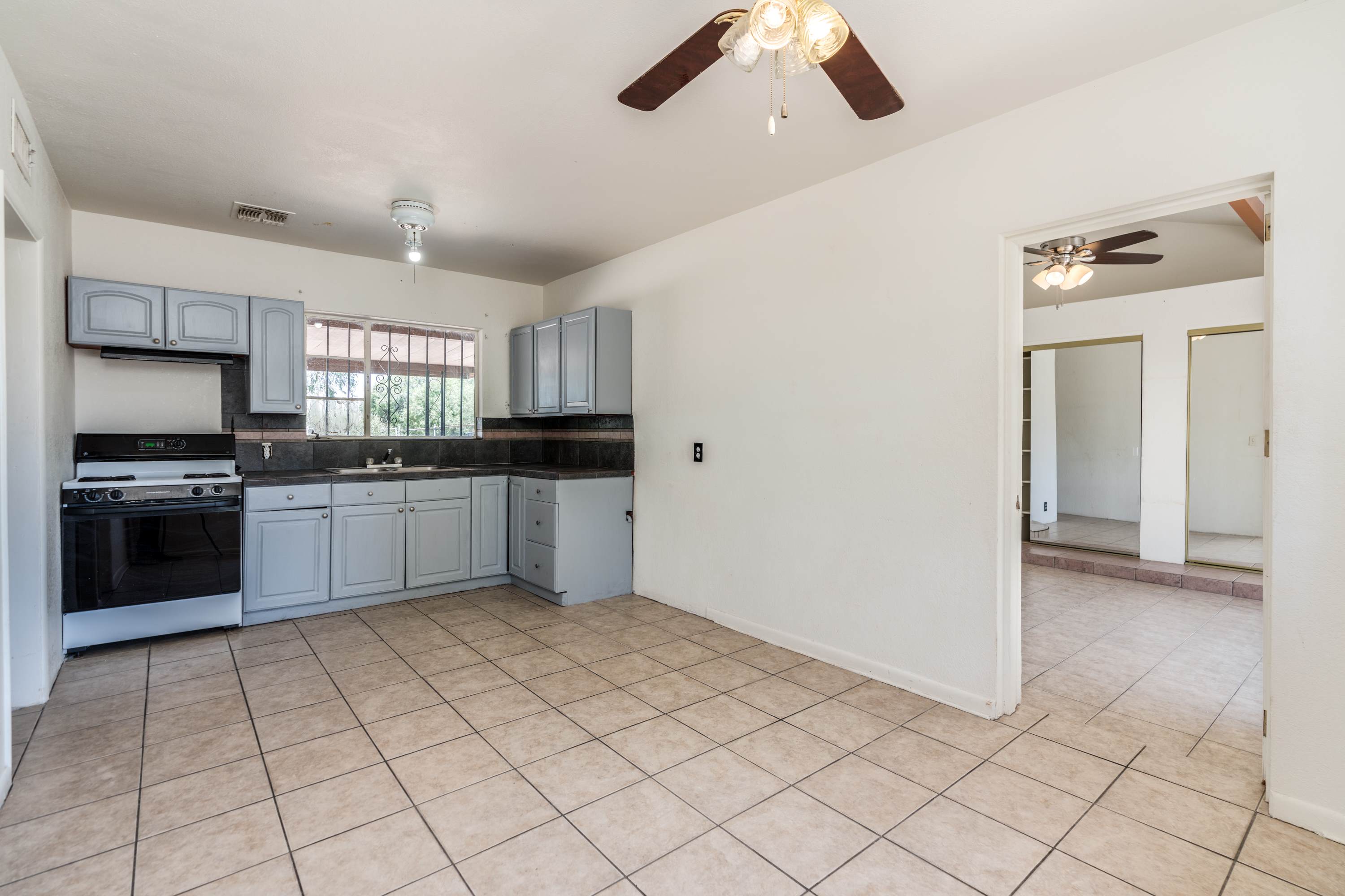 2715 E 23Rd Street, Tucson, AZ 85713