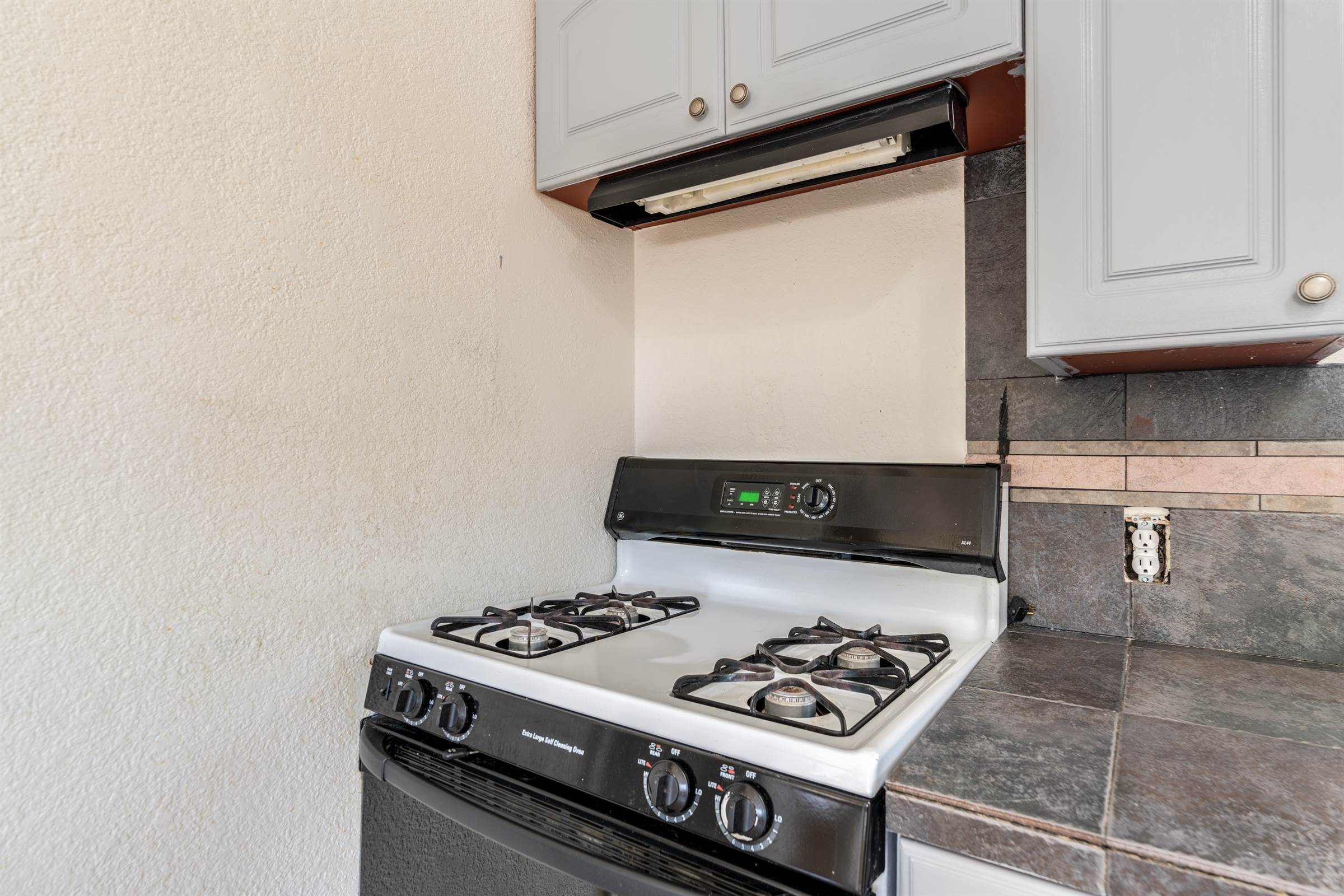 2715 E 23Rd Street, Tucson, AZ 85713