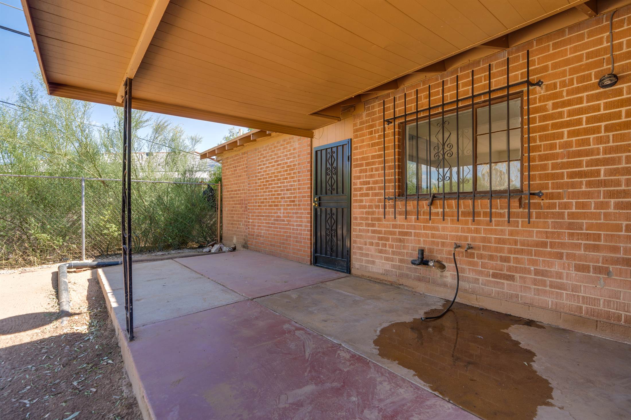 2715 E 23Rd Street, Tucson, AZ 85713