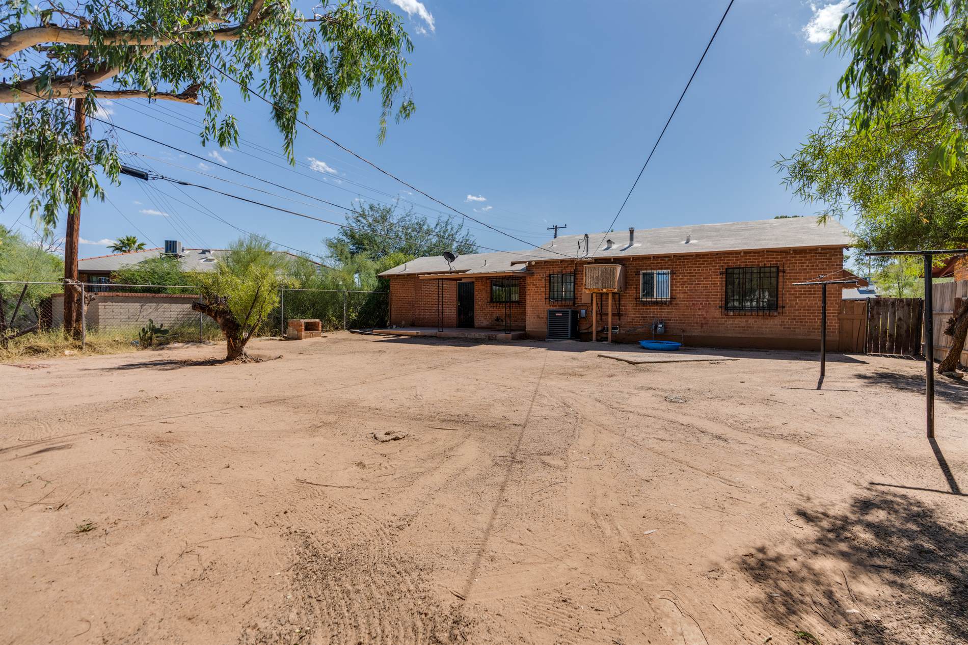 2715 E 23Rd Street, Tucson, AZ 85713