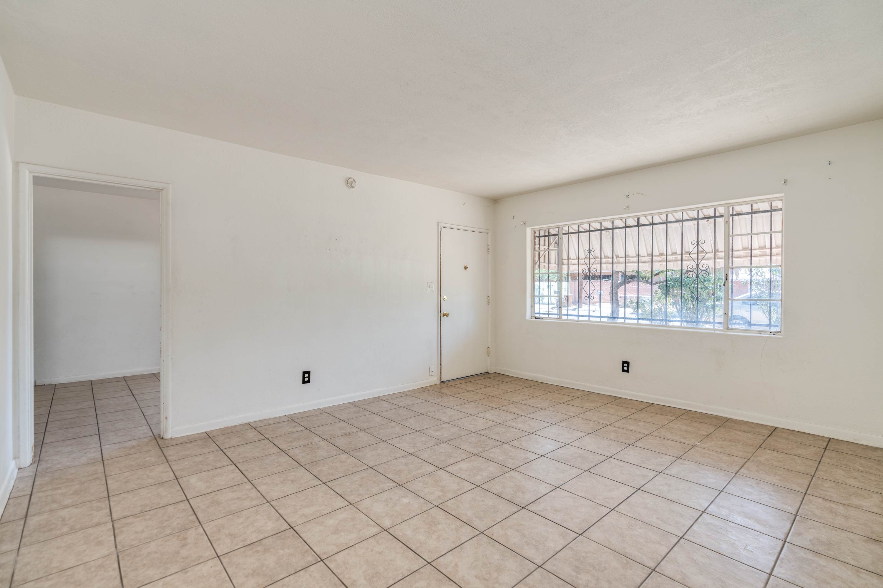 2715 E 23Rd Street, Tucson, AZ 85713