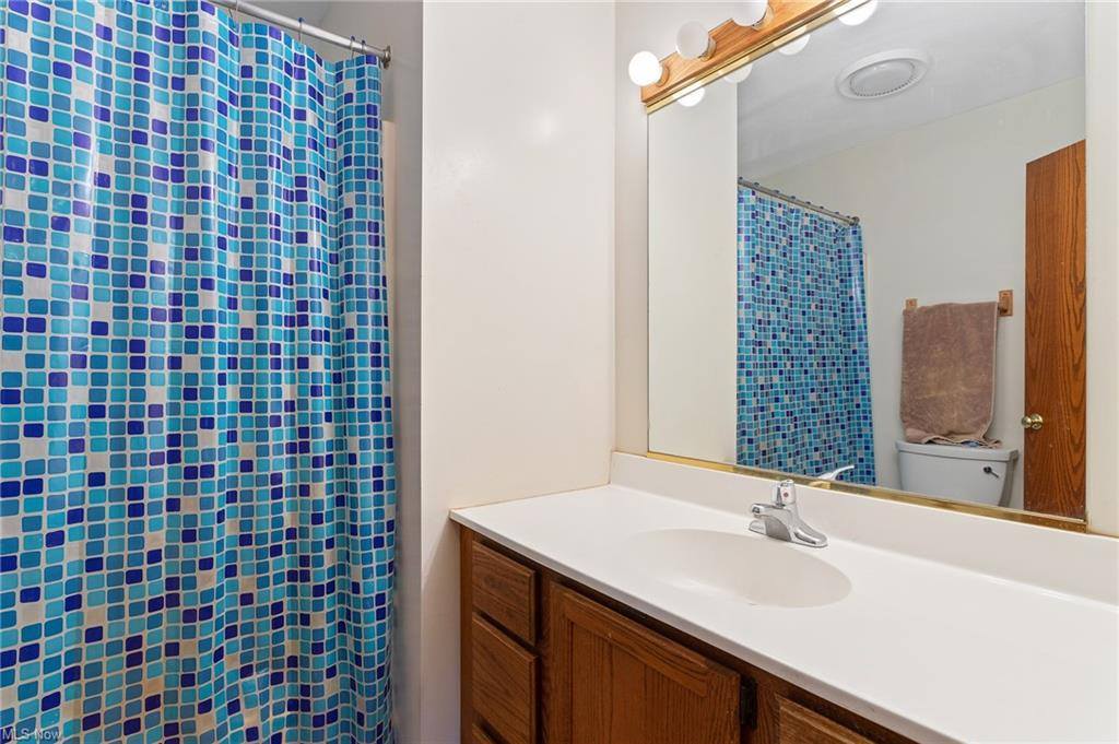 4754 Michigan Boulevard, Youngstown, OH 44505